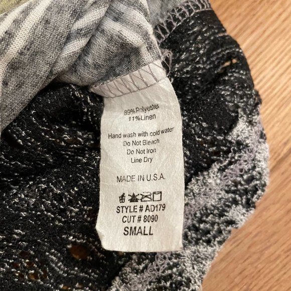 Buckle Angels and Diamonds - Women's Top - Size S - Picture 3 of 7